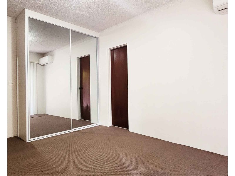 8/35 Crown Street, Granville NSW 2142