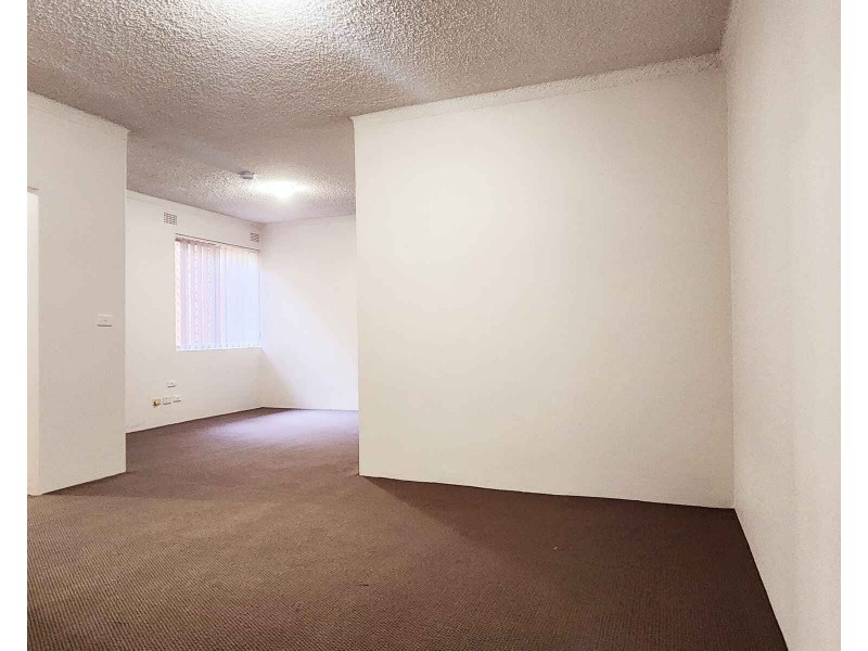 8/35 Crown Street, Granville NSW 2142