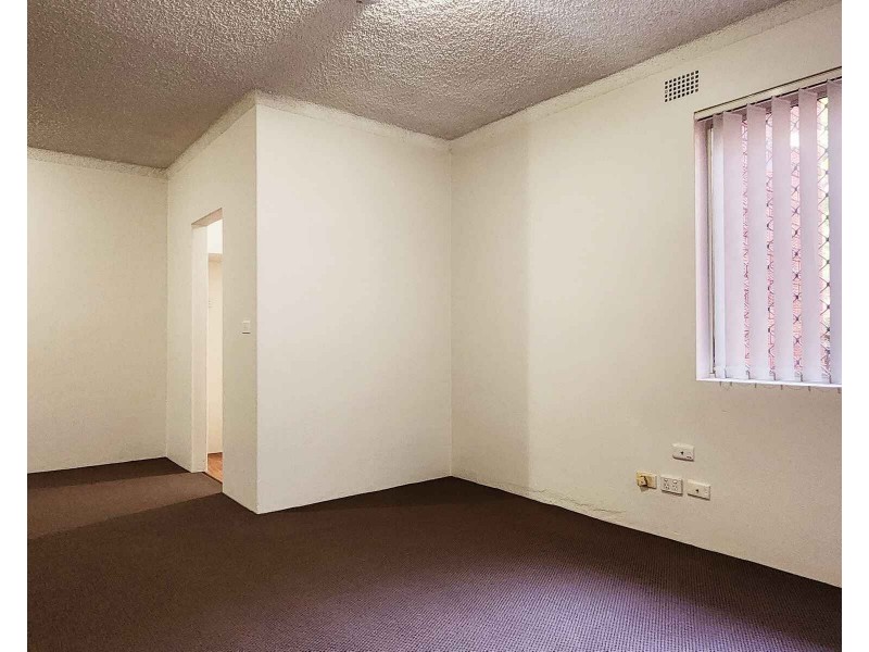 8/35 Crown Street, Granville NSW 2142