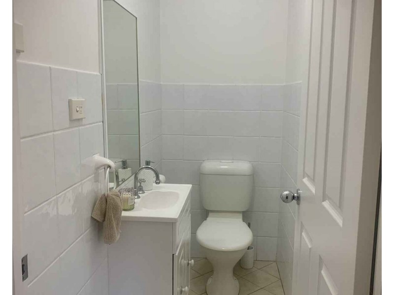 8/21 Fullagar Road, Wentworthville NSW 2145