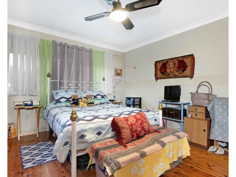 54 Columbia Rd, Seven Hills NSW 2147