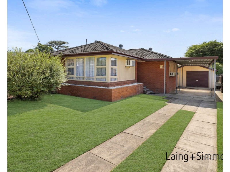 11 Lodge Avenue, Old Toongabbie NSW 2146