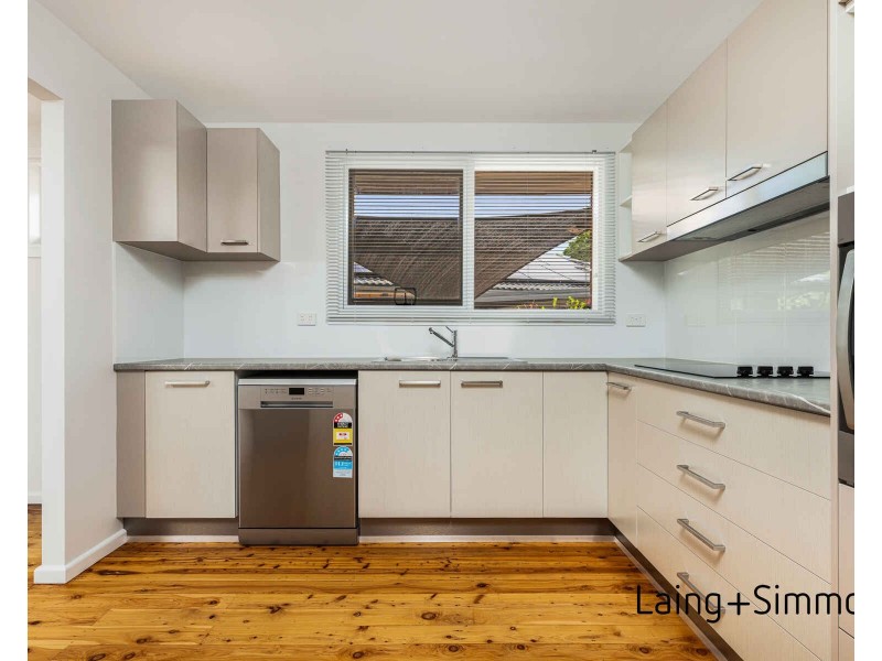 11 Lodge Avenue, Old Toongabbie NSW 2146