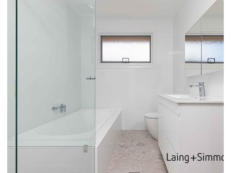 11 Lodge Avenue, Old Toongabbie NSW 2146