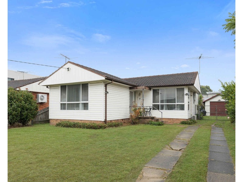 8 Lucerne Avenue, South Wentworthville NSW 2145