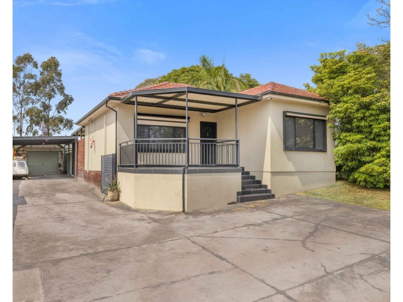13 Pendle Way, Pendle Hill NSW 2145