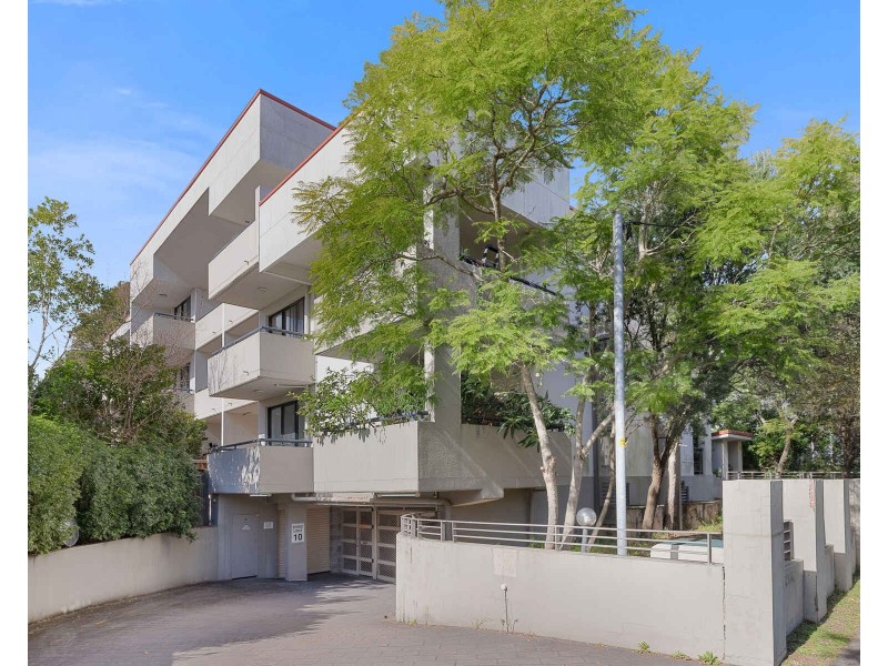 2/8-10 Lydbrook Street, Westmead NSW 2145