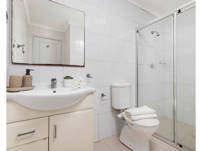 2/8-10 Lydbrook Street, Westmead NSW 2145