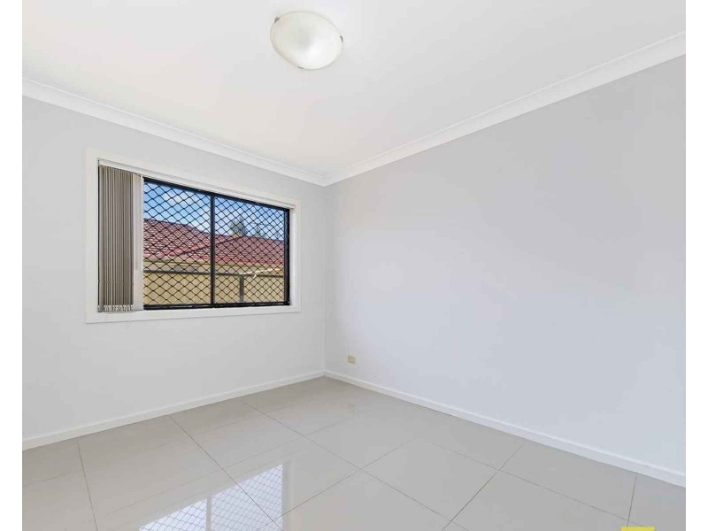 2/36 Carinya Road, Girraween NSW 2145