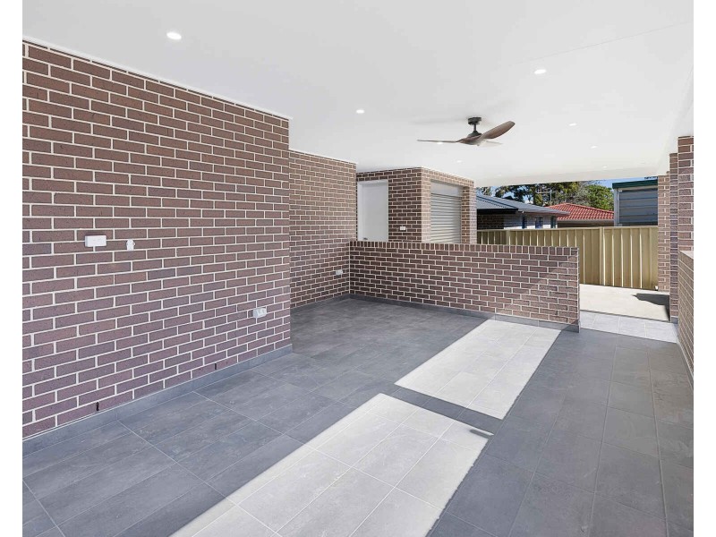8A Collins Street, Pendle Hill NSW 2145