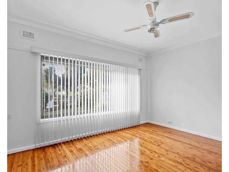3  Rhonda Street, Pendle Hill NSW 2145