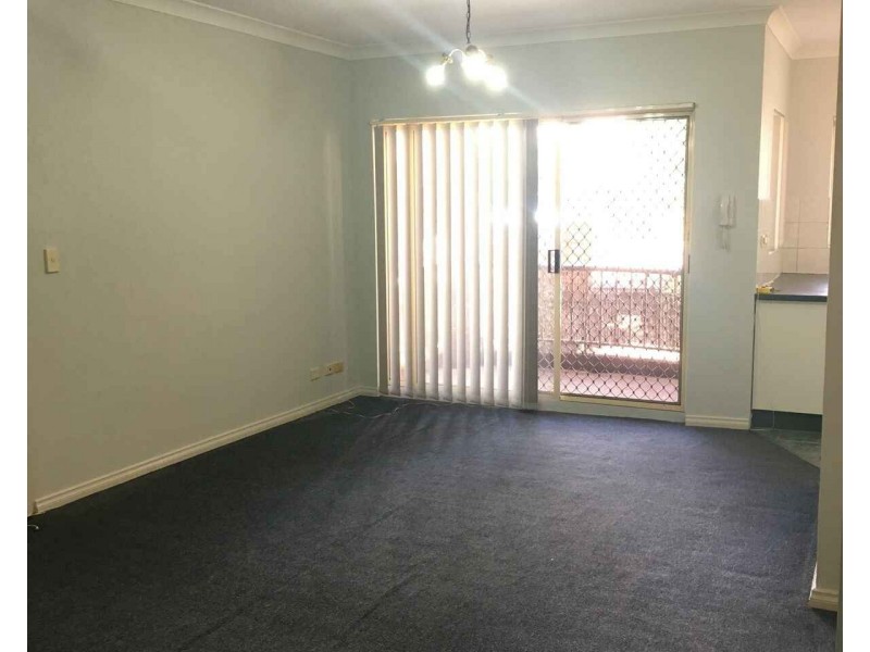 1/221 Dunmore Street, Pendle Hill NSW 2145