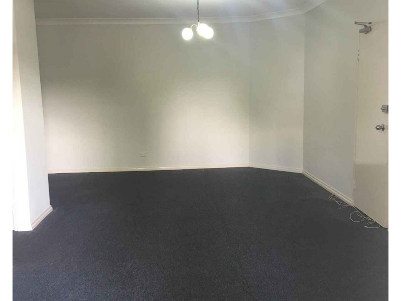 1/221 Dunmore Street, Pendle Hill NSW 2145
