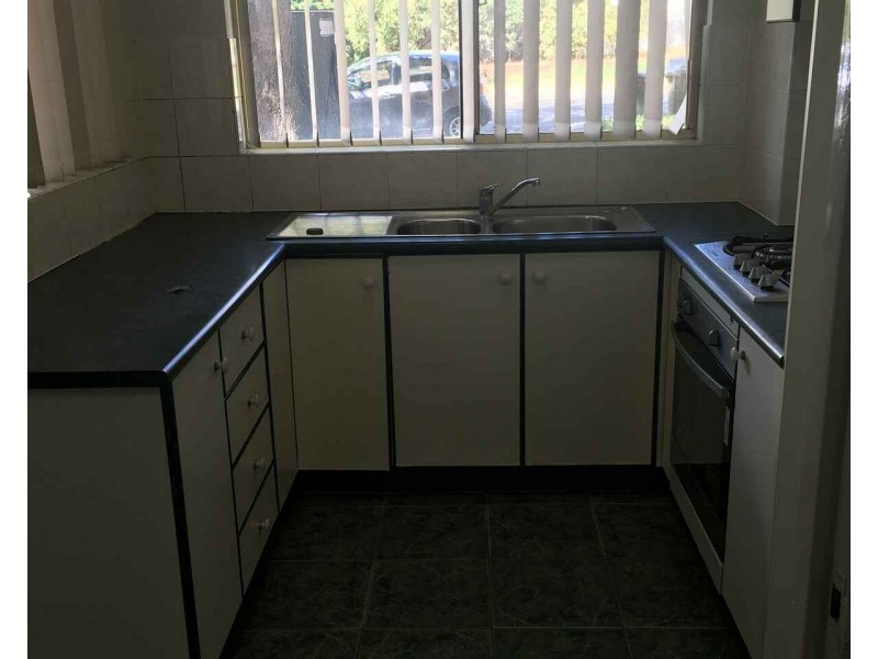 1/221 Dunmore Street, Pendle Hill NSW 2145
