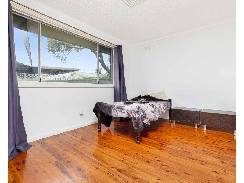 16 Mandoon Road, Girraween NSW 2145