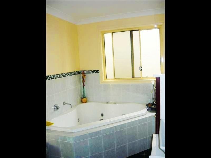 16 Bishop Avenue, Pemulwuy NSW 2145