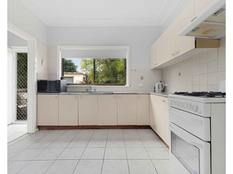 25 Lewis Street, South Wentworthville NSW 2145