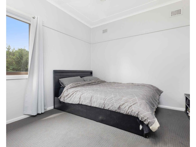 25 Lewis Street, South Wentworthville NSW 2145