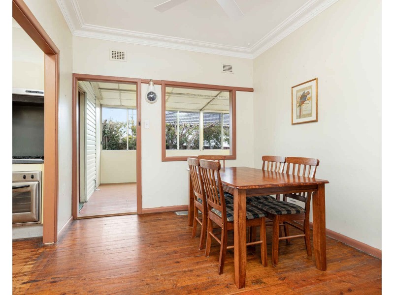 19 Station Road, Toongabbie NSW 2146
