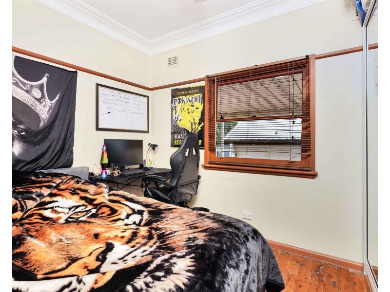 19 Station Road, Toongabbie NSW 2146