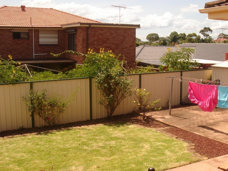 53 Tallowood Crescent, Bossley Park NSW 2176