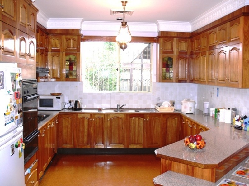 Edensor Park NSW 2176