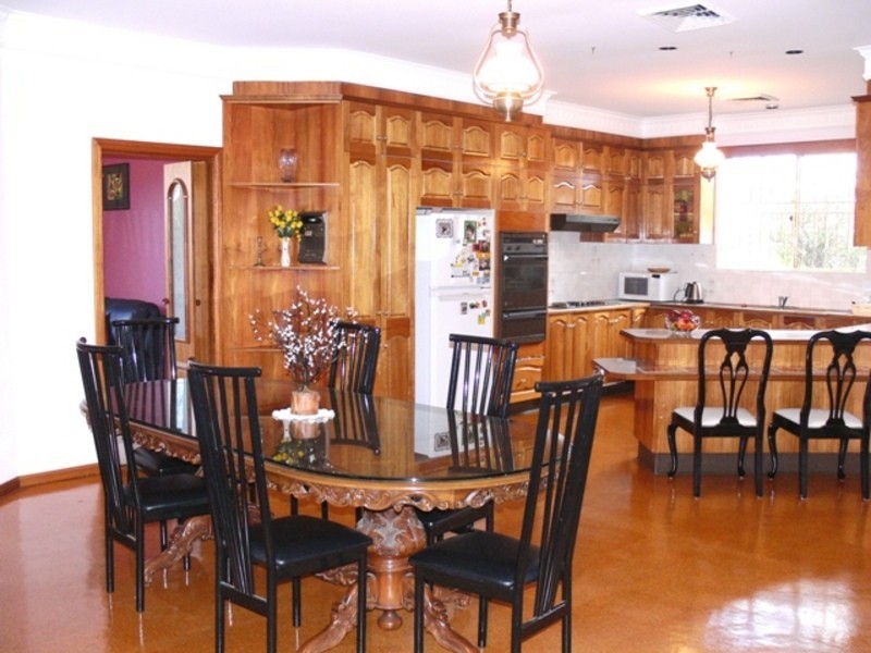 Edensor Park NSW 2176