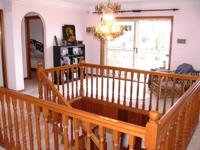 Edensor Park NSW 2176