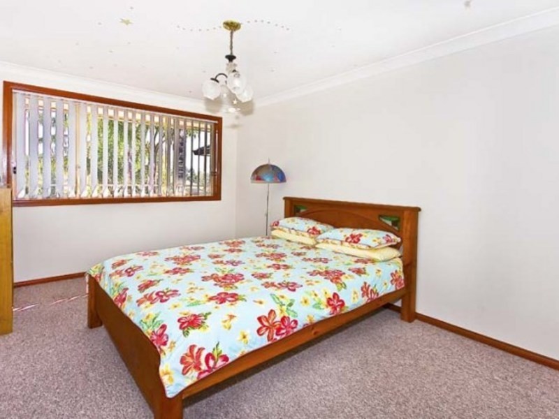7 Defoe Place, Wetherill Park NSW 2164