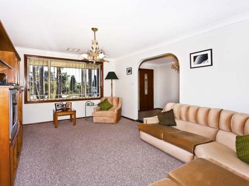 7 Defoe Place, Wetherill Park NSW 2164