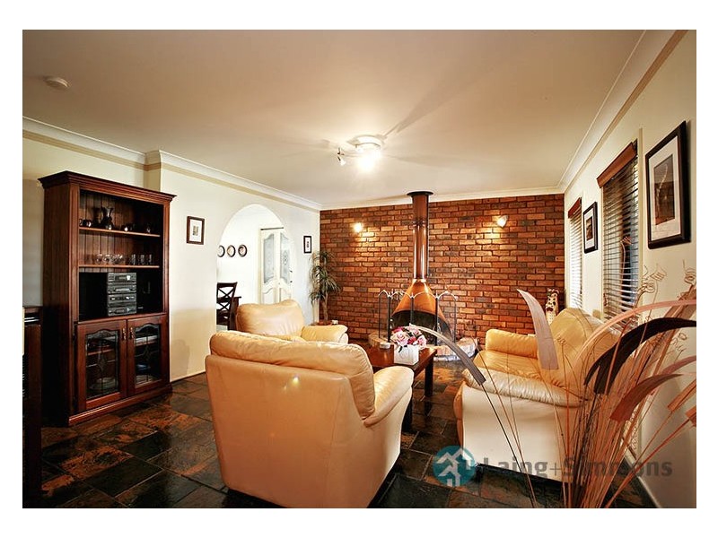 4 Teak Close, Bossley Park NSW 2176