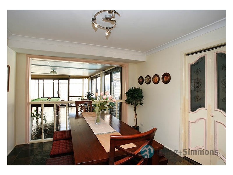 4 Teak Close, Bossley Park NSW 2176