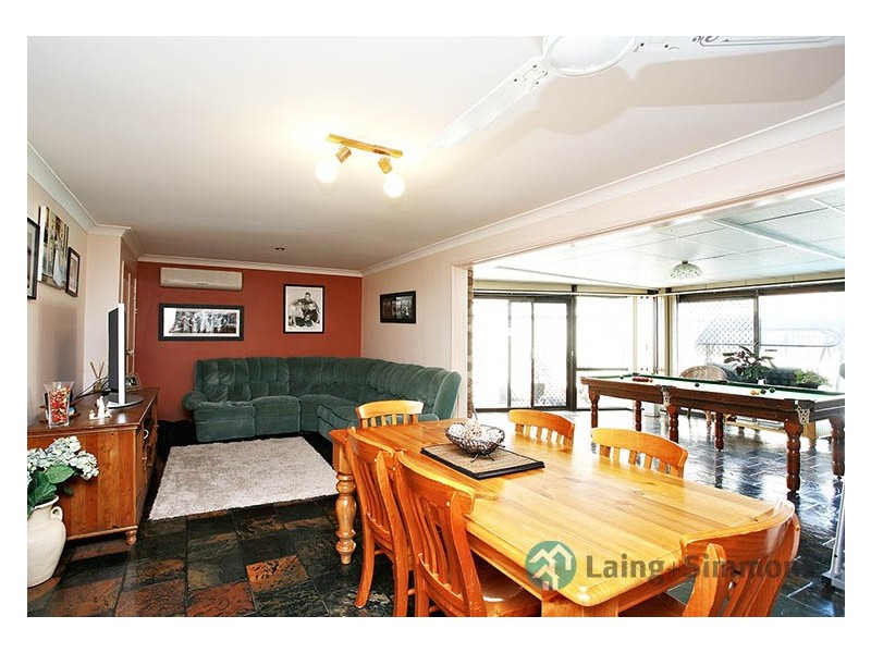 4 Teak Close, Bossley Park NSW 2176