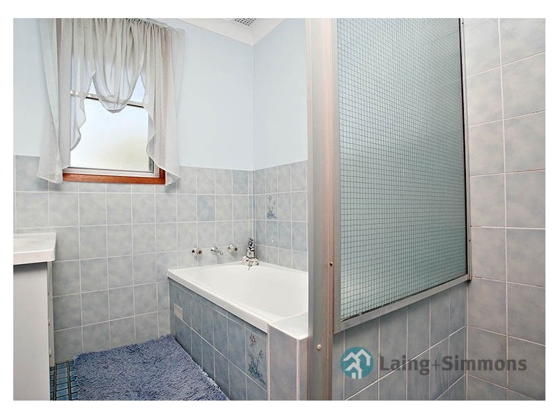 Edensor Park NSW 2176