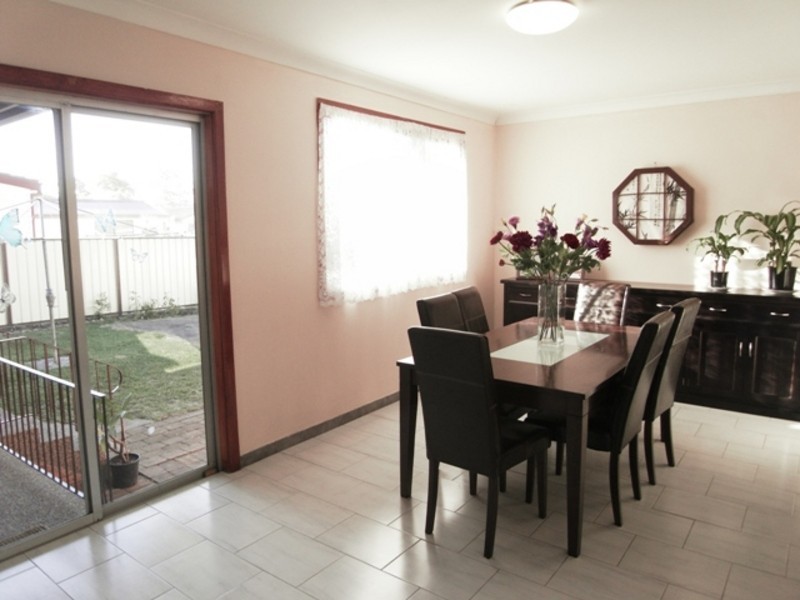 123 Chifley Street, Smithfield NSW 2164