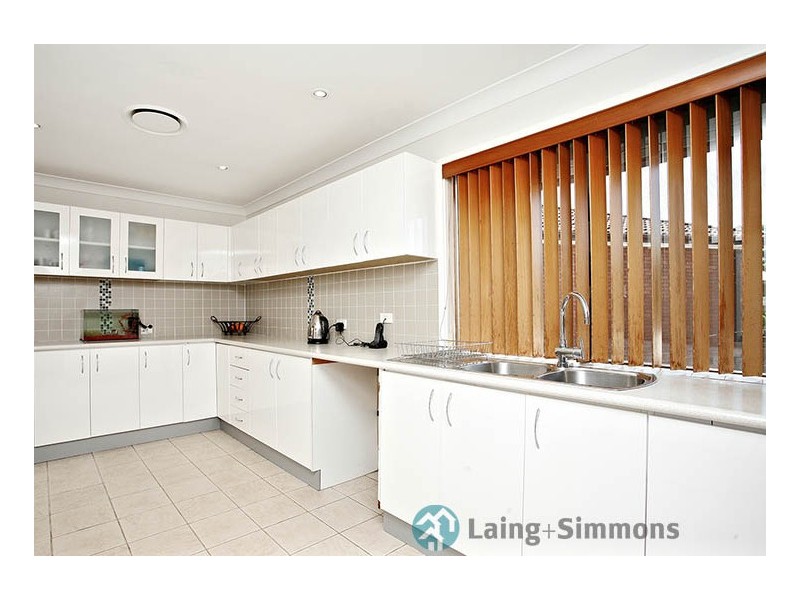 4 Curran Street, Prairiewood NSW 2176