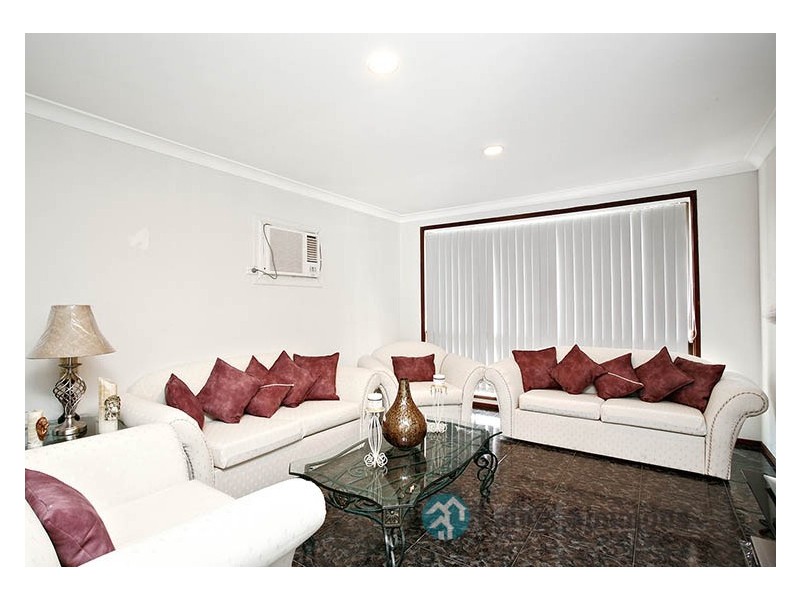 11 Burr Close, Bossley Park NSW 2176