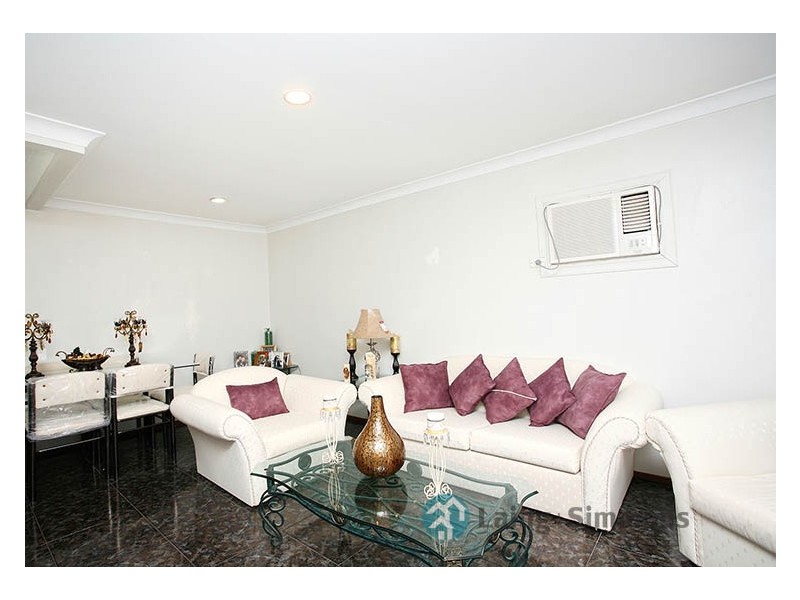 11 Burr Close, Bossley Park NSW 2176