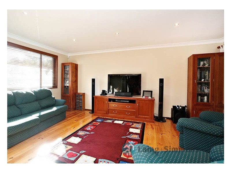 24 Ainsworth Crescent, Wetherill Park NSW 2164