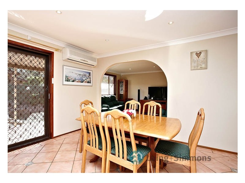 24 Ainsworth Crescent, Wetherill Park NSW 2164