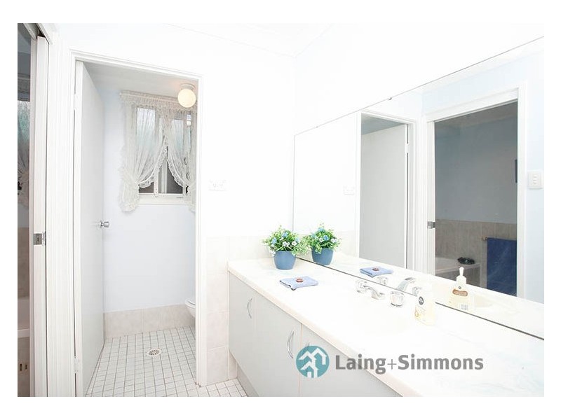 7 Barrington Street, Bossley Park NSW 2176