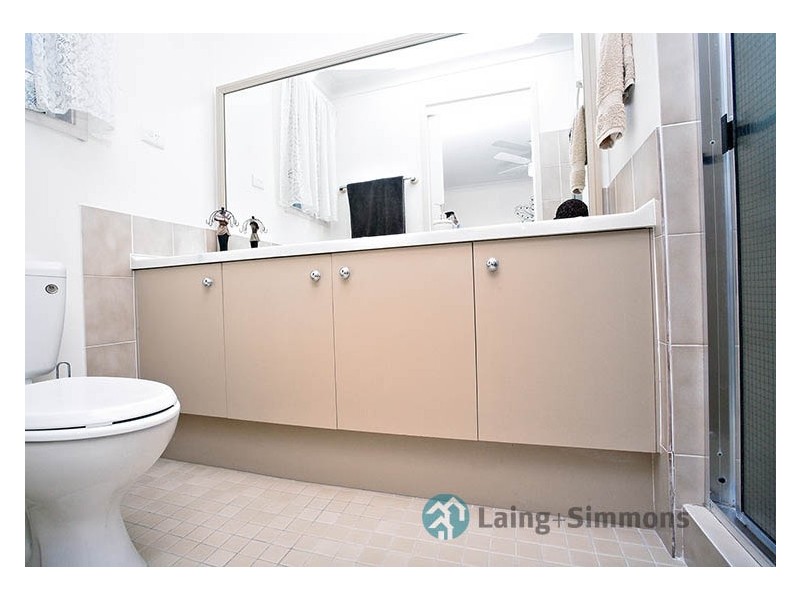 7 Barrington Street, Bossley Park NSW 2176