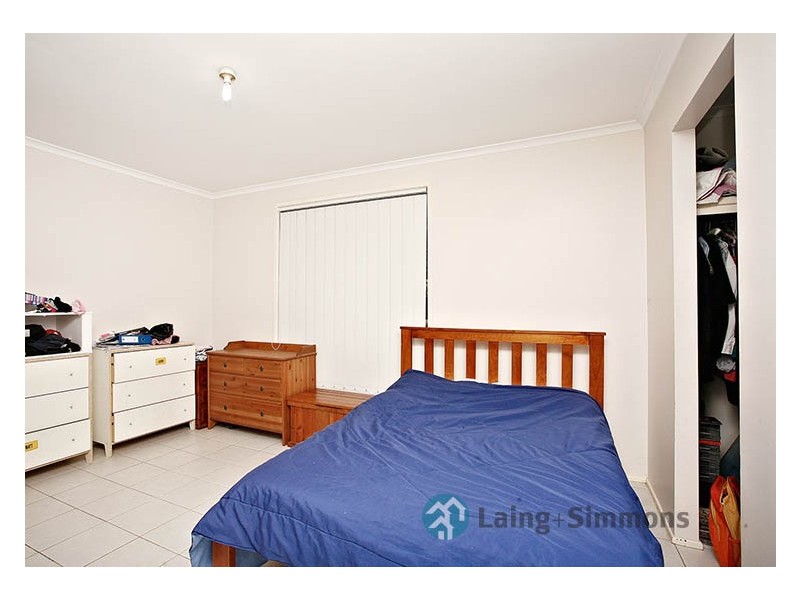 7 Barren Close, Green Valley NSW 2168