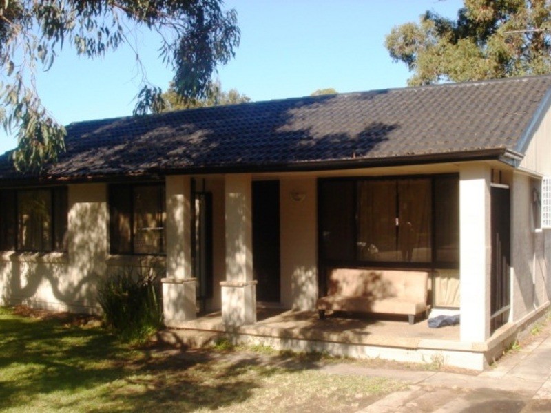 Fairfield West NSW 2165