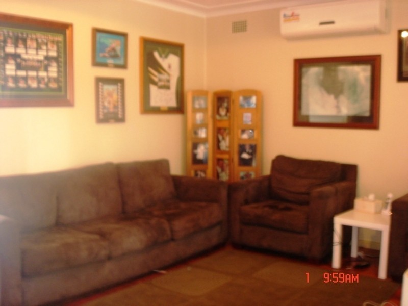 Fairfield West NSW 2165