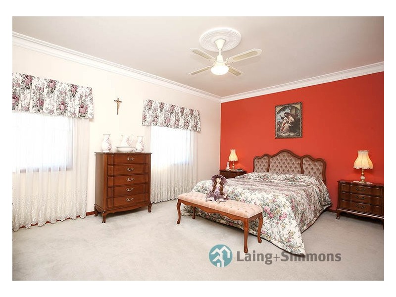 19 Dixon Street, Abbotsbury NSW 2176