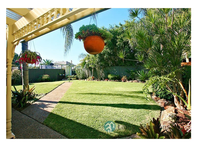 19 Dixon Street, Abbotsbury NSW 2176