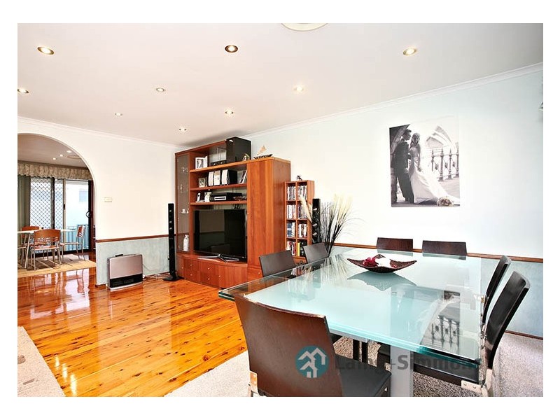 11 Serpentine Street, Bossley Park NSW 2176