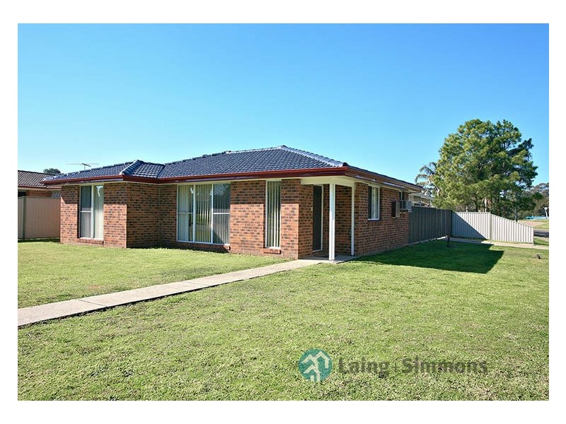 16 Yuma Place, Bossley Park NSW 2176
