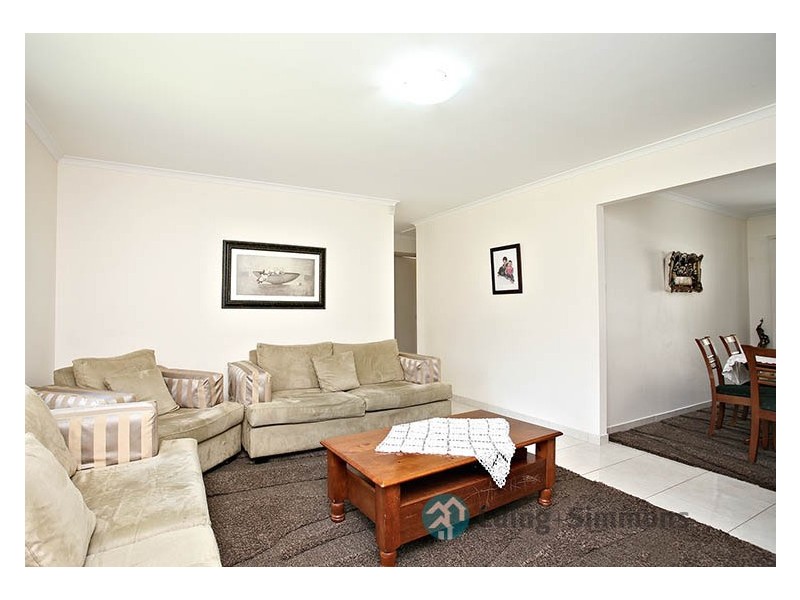 16 Yuma Place, Bossley Park NSW 2176